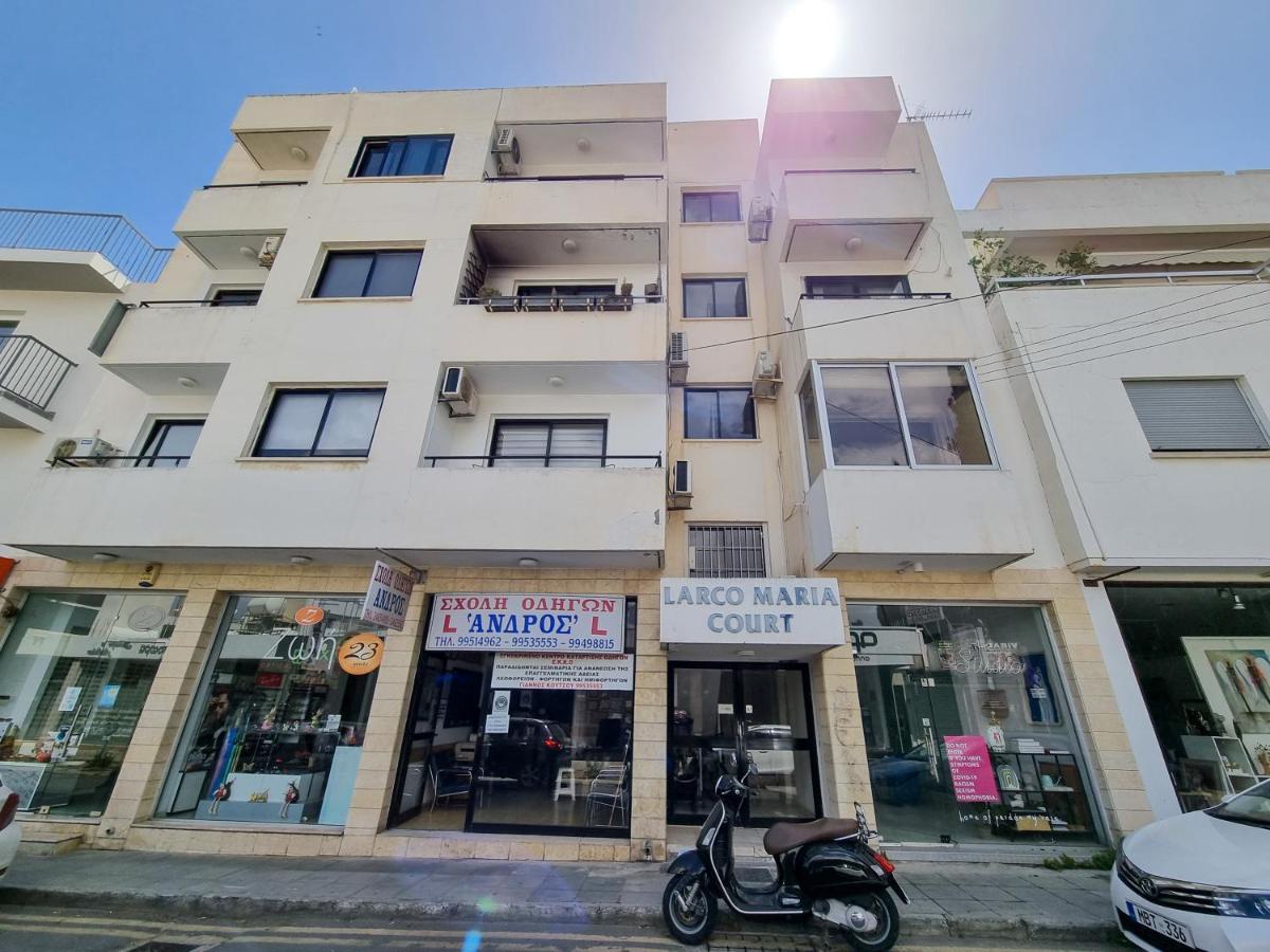Cheer Up City Apartment, Near To The Finikoudes Beach Lárnaca Exterior foto
